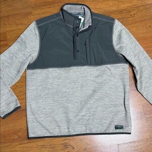 G. H . Bass & Co green & tan 1/4 button snap men’s pullover